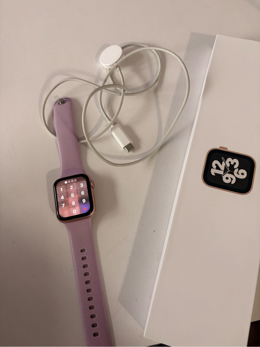 Apple Watch SE 4MM Gold Aluminum